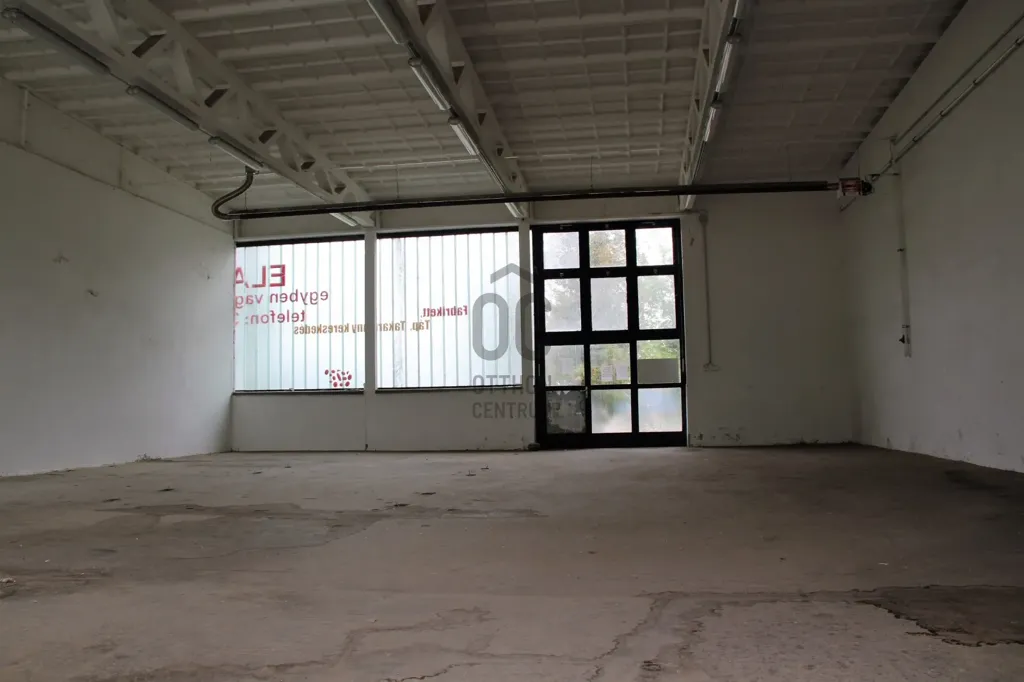 Pièces - Commercial Space with Utilities in Keszthely