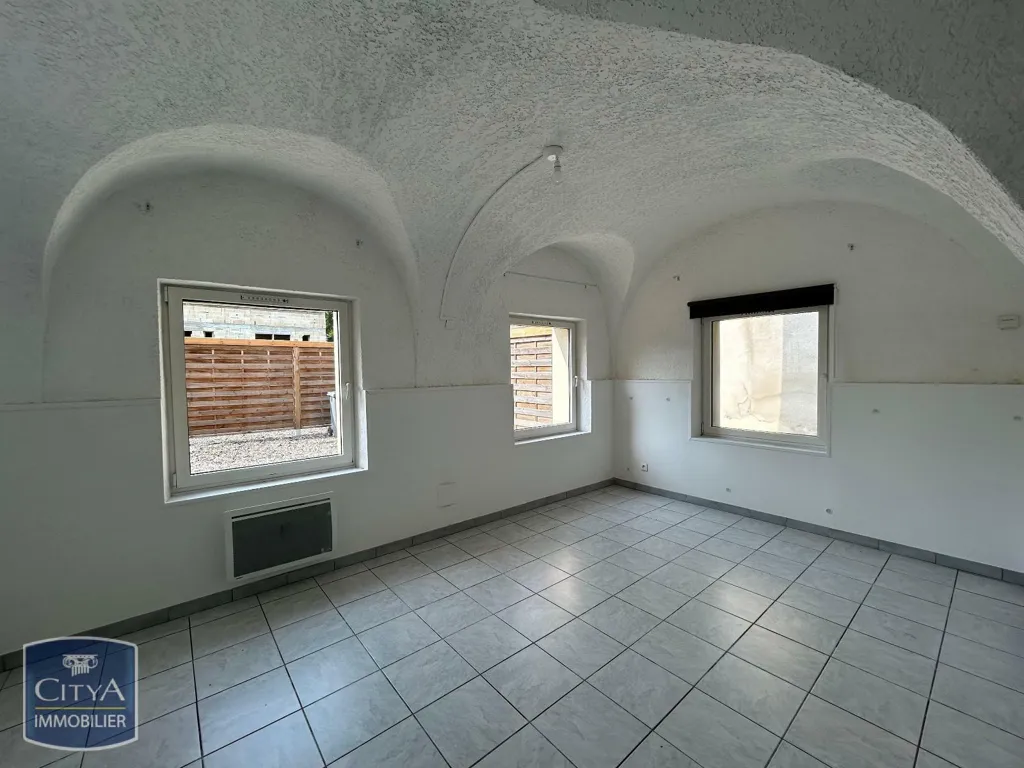 Rooms - 2-Bedroom Flat with Terrace in Château-Thierry