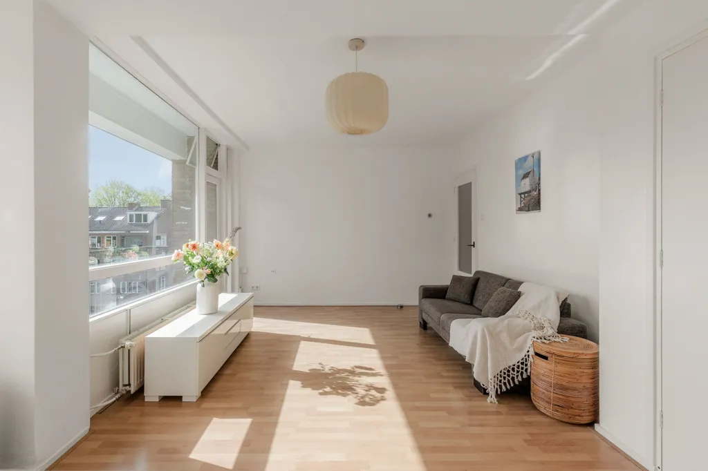 Séjour - Corner Apartment with Balcony in Amsterdam Buitenveldert
