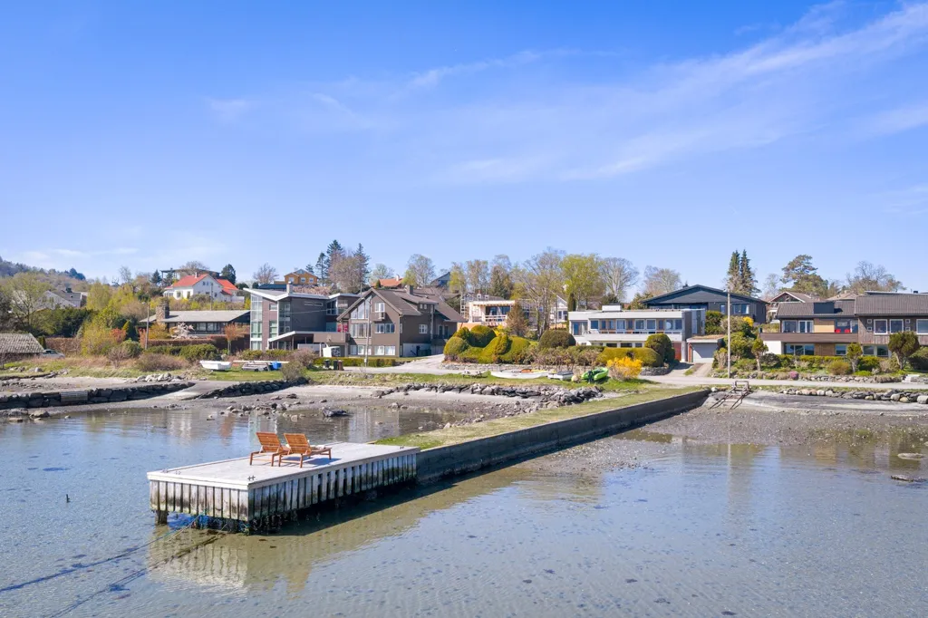 Jardin - Architect-Designed Villa with Seafront in Boganesstraen