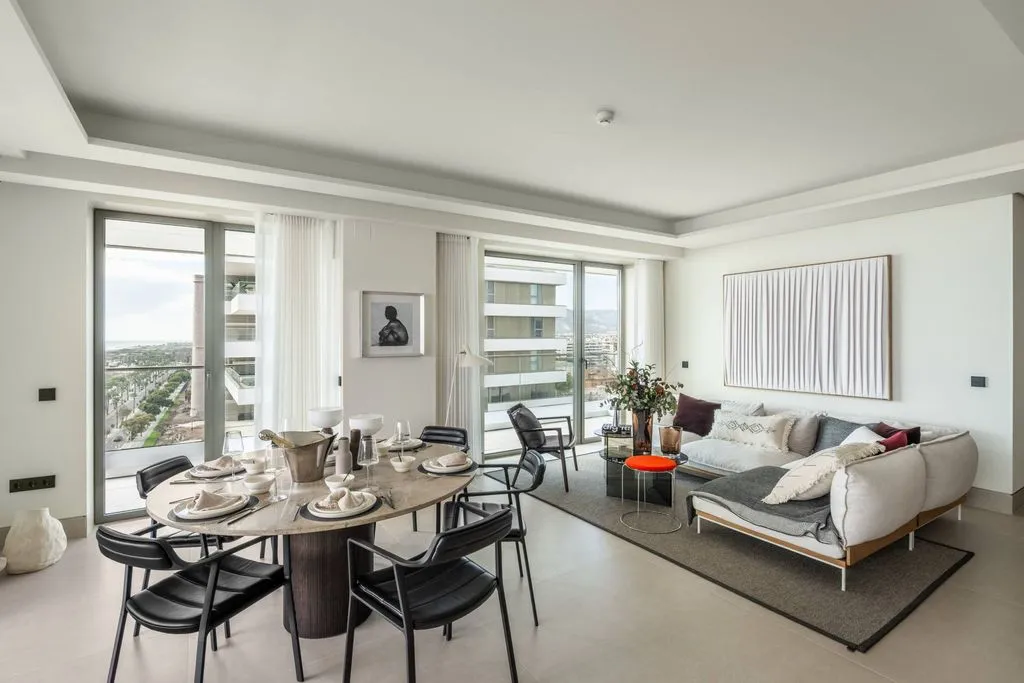 Living Room - Luxury Beachfront Flat with Pool in Marbella