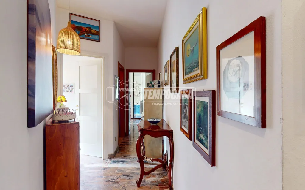 hallway_entrance