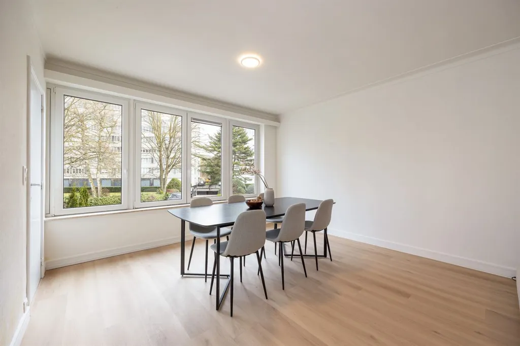 Söögituba - Renovated Garage with Garden Access in Rivierenhof