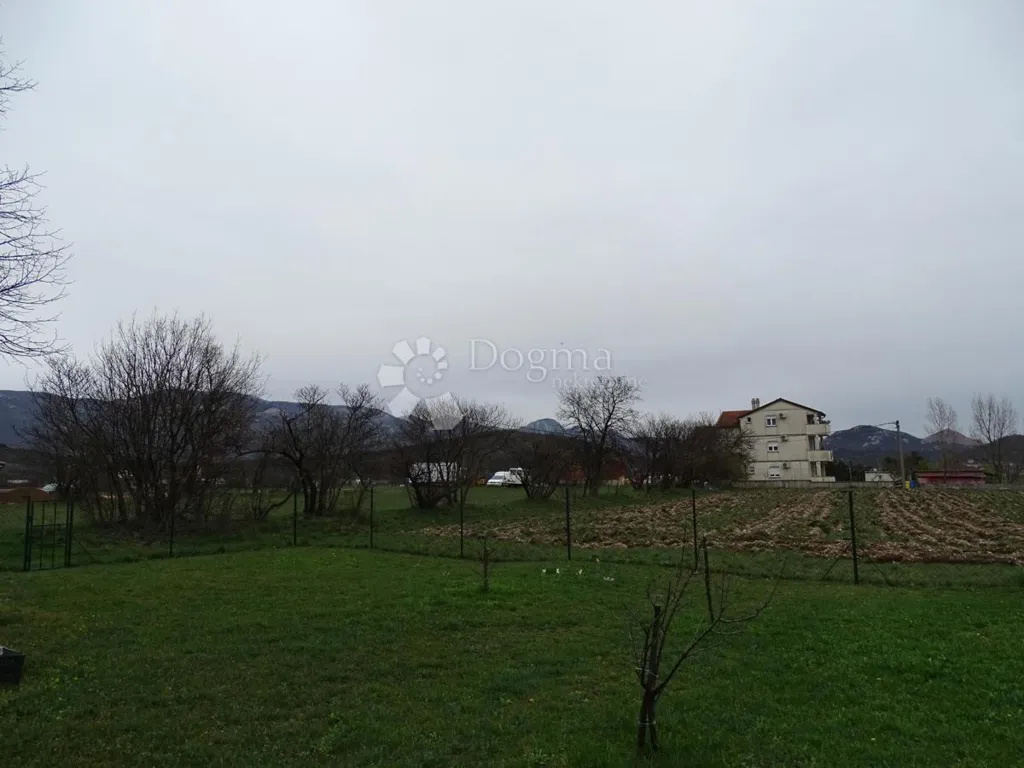 Jardin - Parking Land with Asfalt Road Access in Dražice