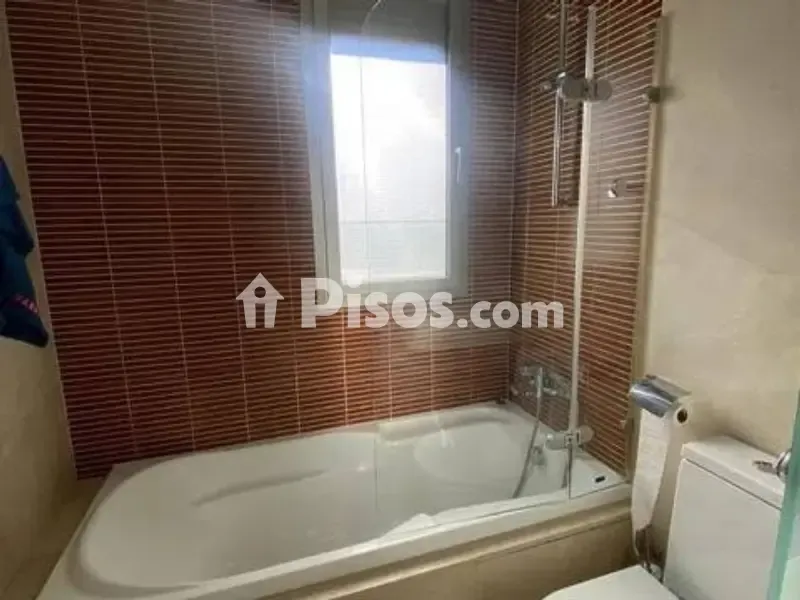 Salles de bain - Duplex with Terraces in Peñagrande, Madrid