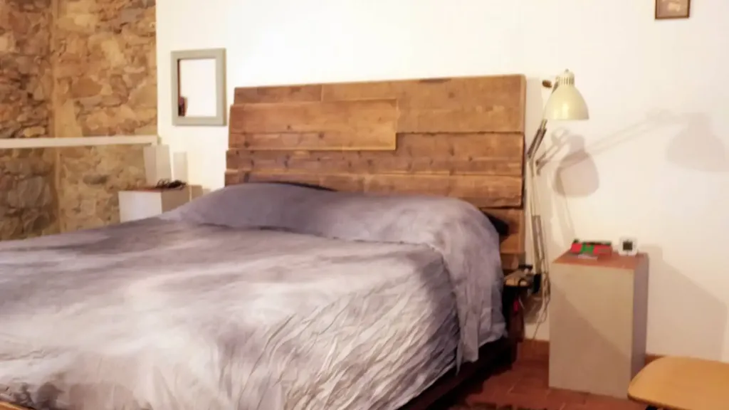 Magamistoad - Rustic Two-Bedroom Flat in Central Buti