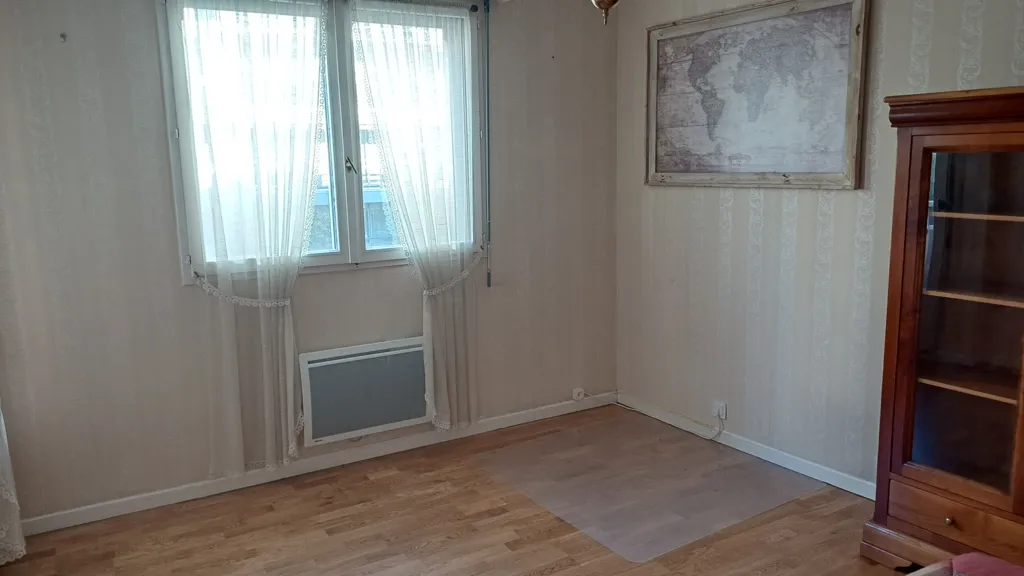 Chambres - Appartement Traversant avec Garage et Balcon à Clermont-Ferrand
