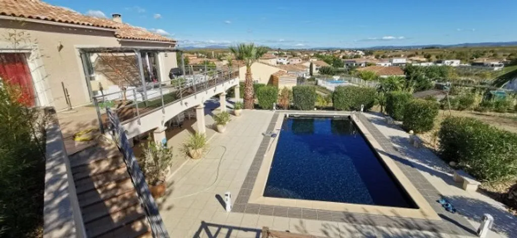 Õhuvaade - Luxury Villa in Adissan