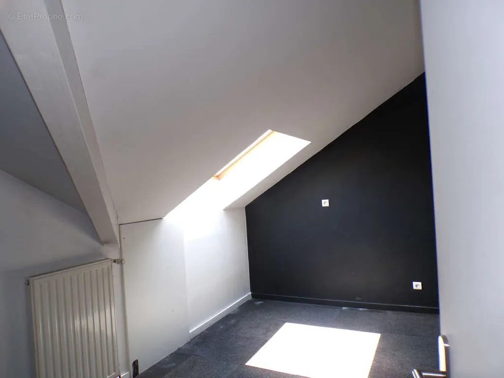 Pièces - Maison Ossature Bois avec Espace Professionnel sur Axe Passant