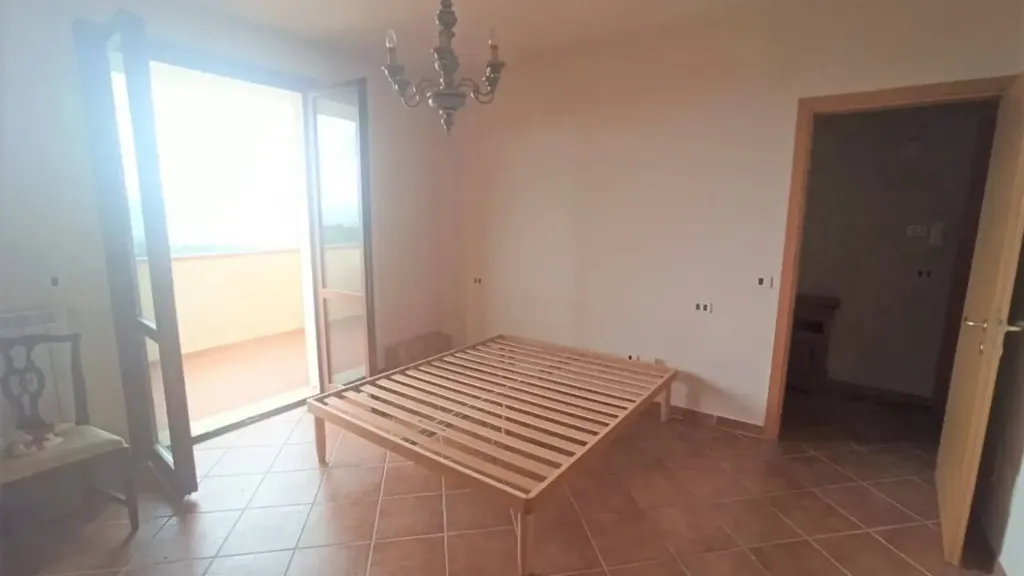 Chambres - Semi-detached Villa with Garden in Reggello