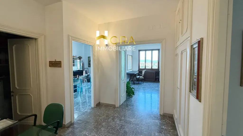 Entrée - Penthouse with Panoramic Terraces in Florence