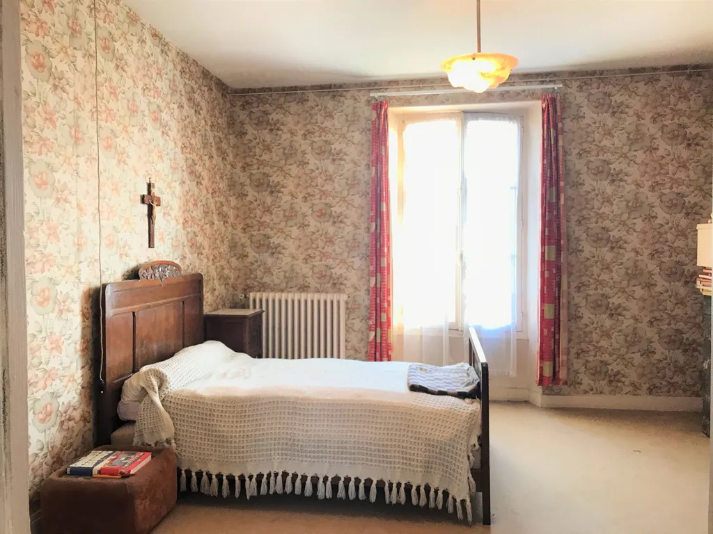 Chambres - Demeure avec Dépendances à Courtenay