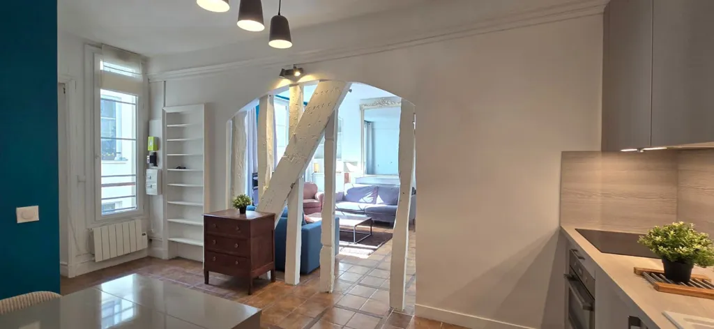 Köök - 2-Bedroom Flat with Courtyard View in Paris