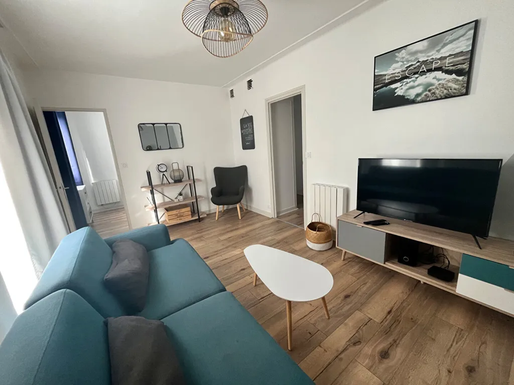 Séjour - Appartement T2 au Dernier Étage à Saint-Brieuc