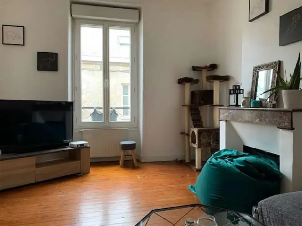 Séjour - Appartement 4 Pièces en Hyper Centre à Cholet