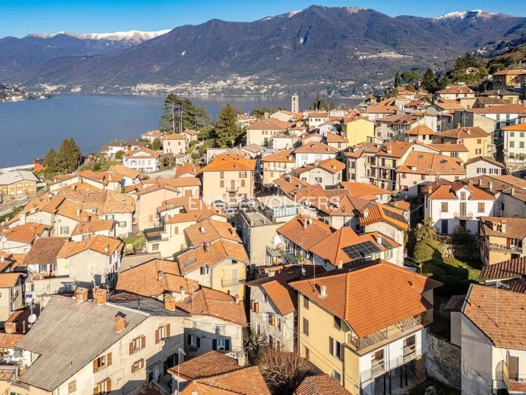 Luxury Villa with Pool in Torno, Lombardy