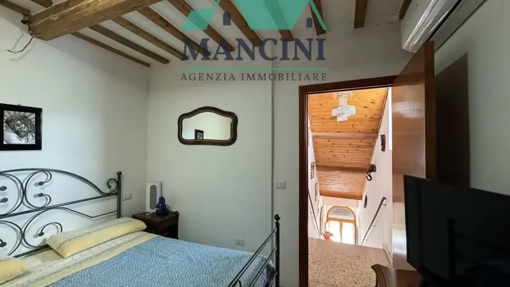 Magamistoad - Rustic Bifamiliar with Garden in Cupramontana