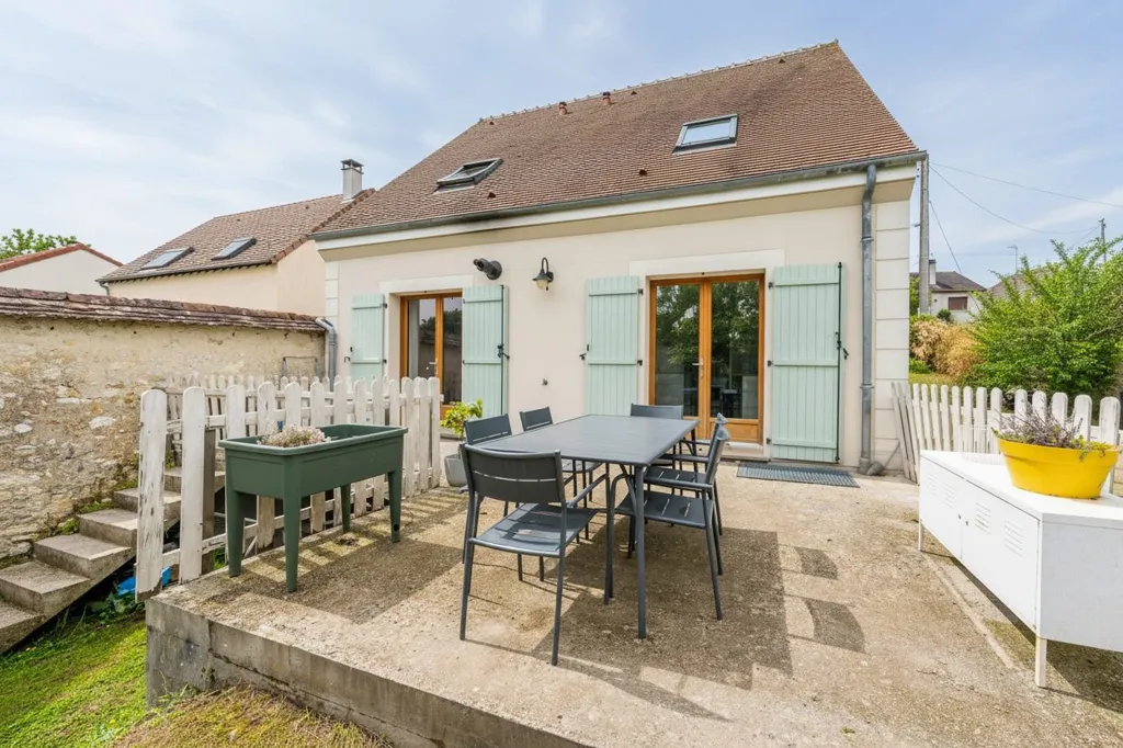 Terrass - Contemporary House with Garden in Thomery