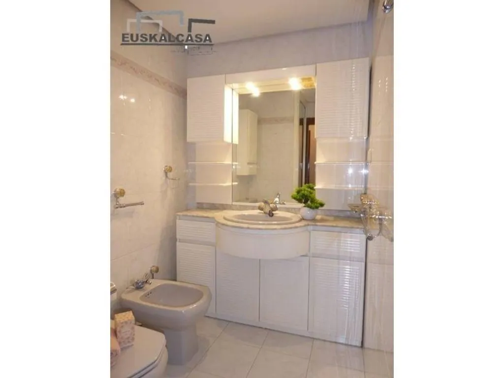 Salles de bain - Bright Apartment with Lift in Bilbao
