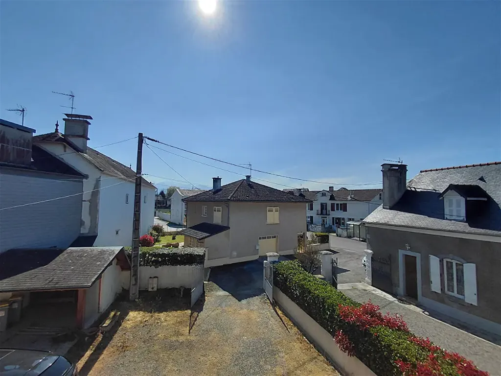 Extérieur - Grange Réaménagée en Deux Habitations à Bénéjacq