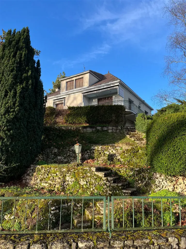 Extérieur - Maison des Années 60 avec Vue Panoramique à Montmorillon