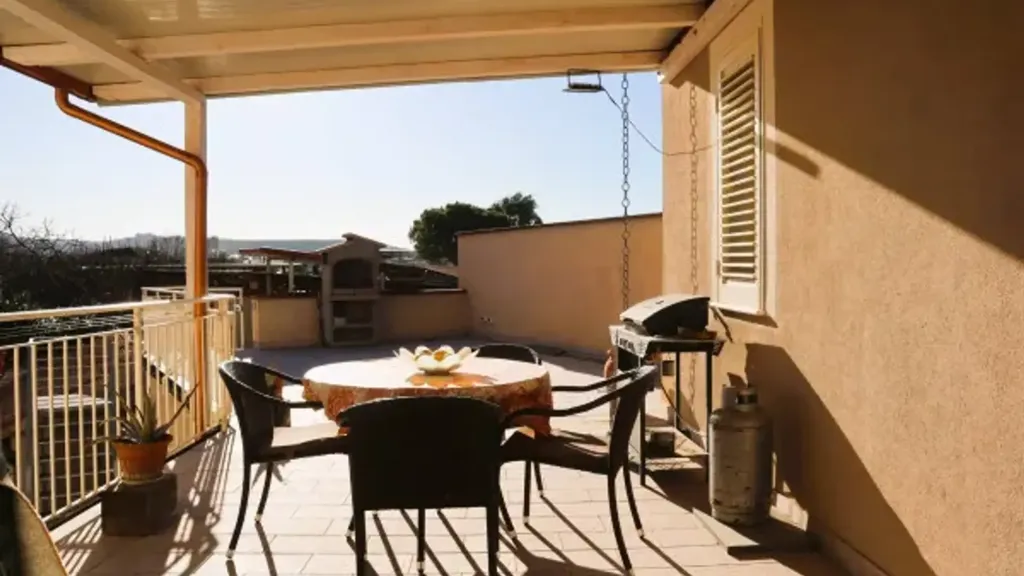 Terrass - Rustic-Modern Apartment with Terrace in Empoli