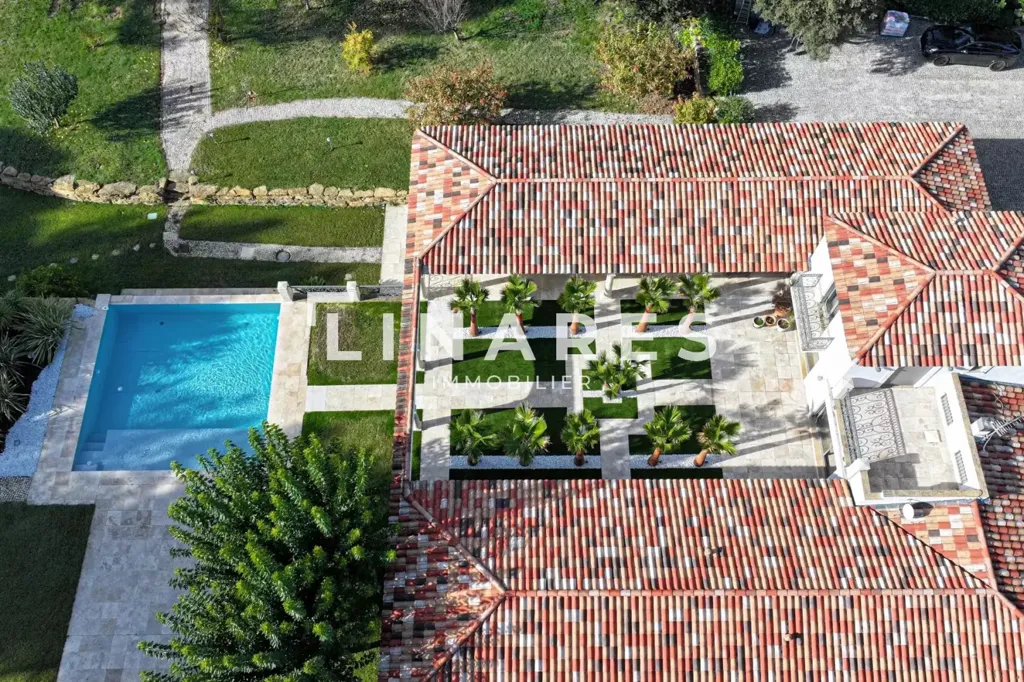 Õhuvaade - Villa with Pool and 28,000 m² Park in Llinares