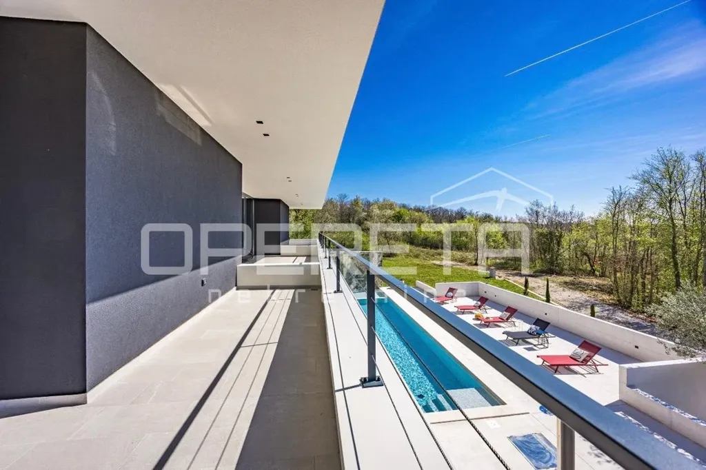 Bassein - Designer Villa with Infinity Pool near Grožnjan
