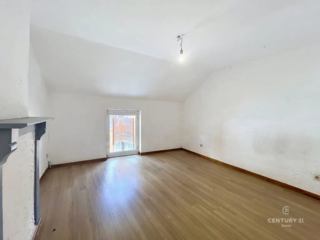 Pièces - Appartement de 2 Chambres à Saint-Ghislain