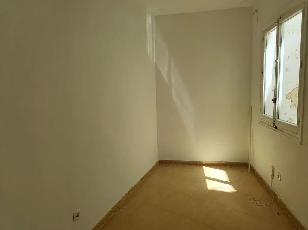 Stanze - 3-Bedroom Flat with Balcony in Historic Centre
