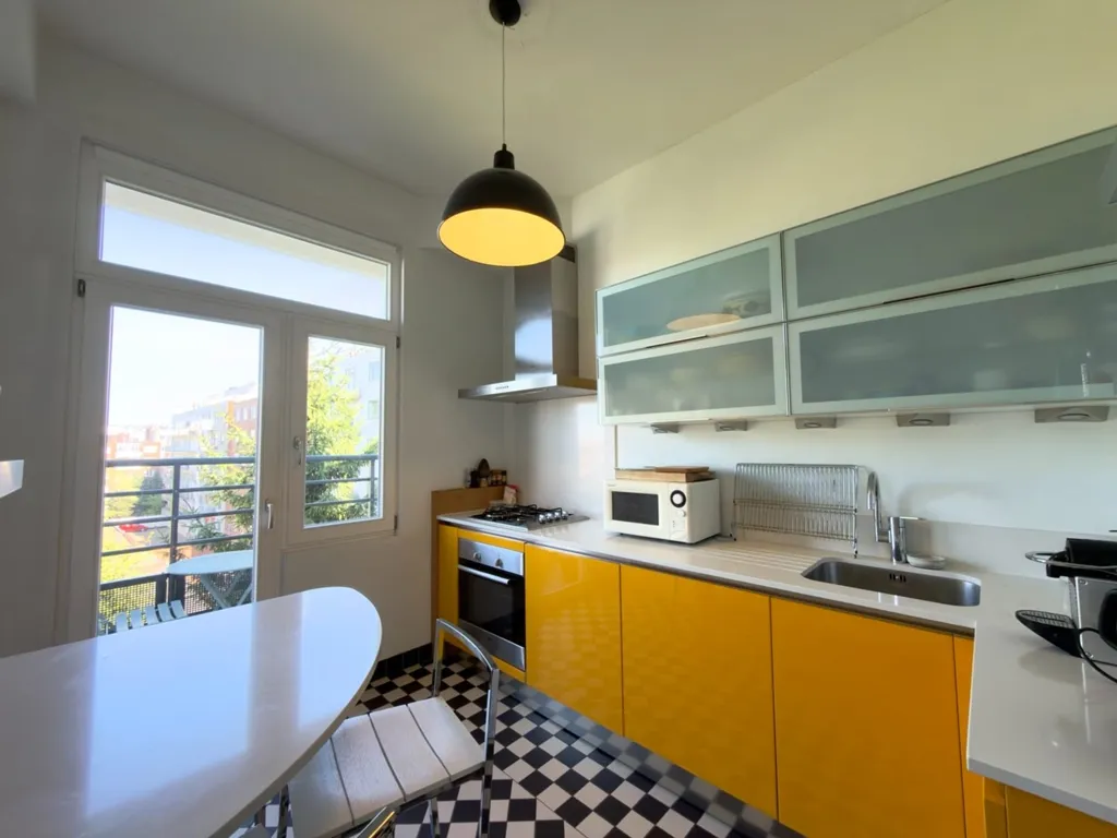 Cuisine - Appartement Meublé avec Terrasse à Schaerbeek