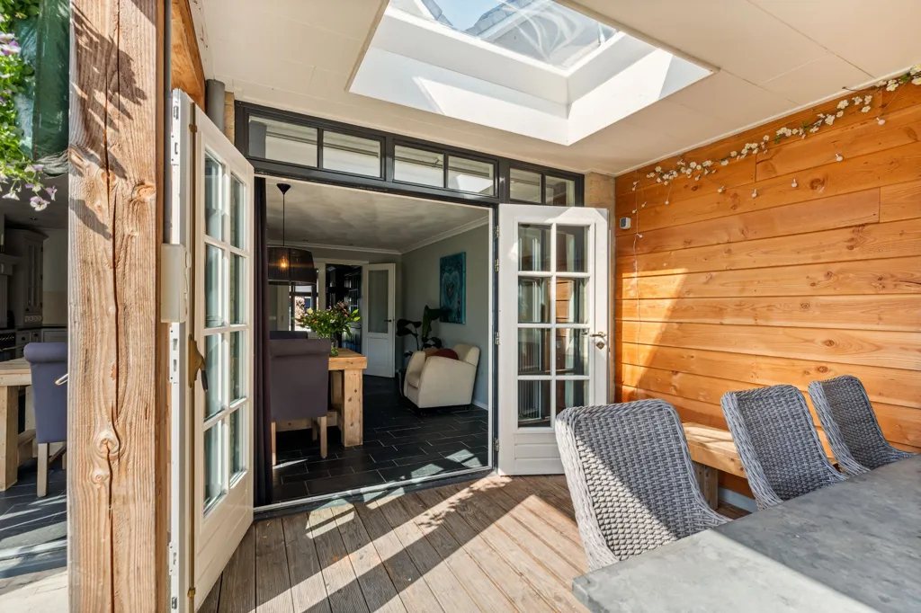 Terrass - Spacious Two-Storey House with Garden in Hoogenboomstraat
