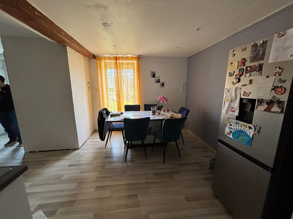 4-toaline maja asukohas La Ferté-Bernard