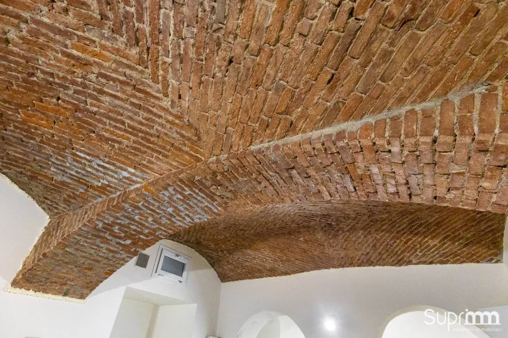 Pièces - Restored Apartment with Private Courtyard in Turin