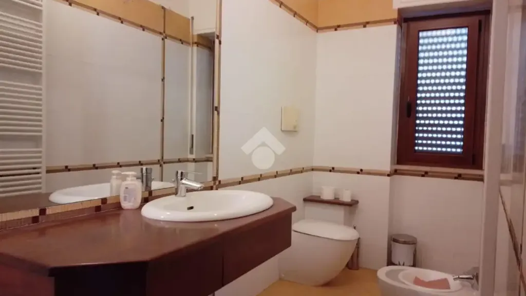 Salles de bain - Apartment with Balcony in Castrolibero