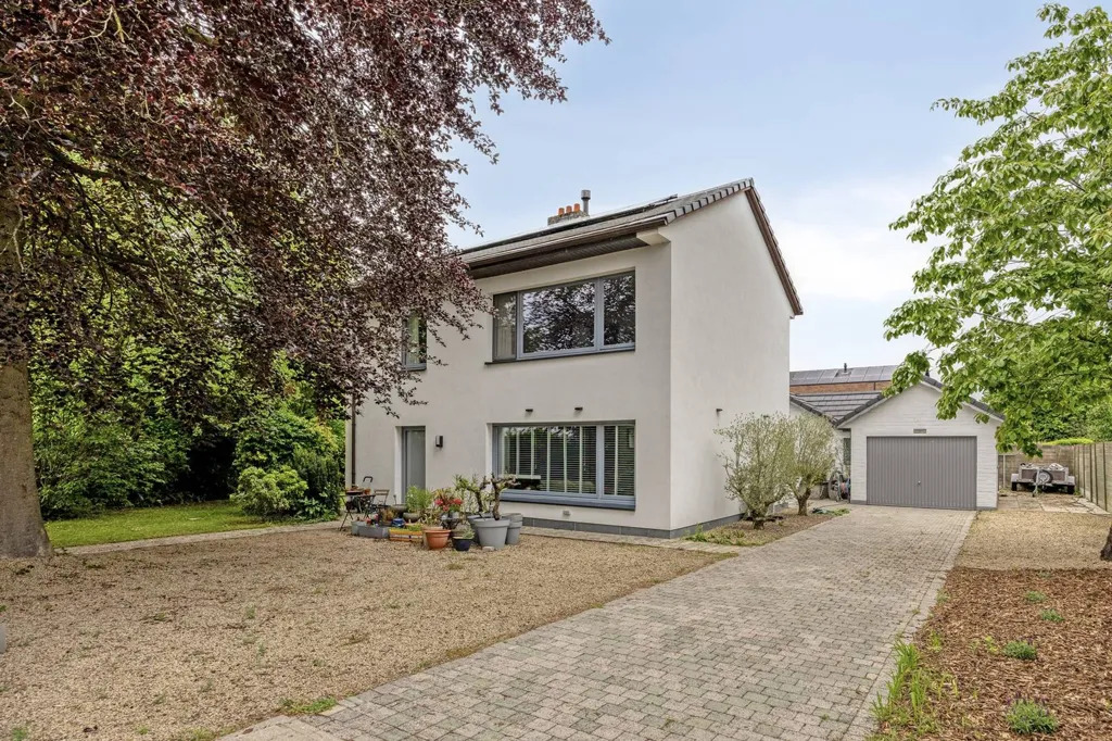 Välivaade - 3-Bedroom House with Terrace in Eeklo Centre