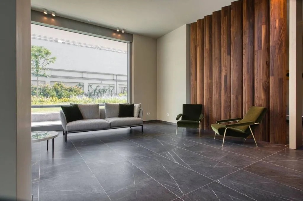 Esik - Luxury Flat with Spacious Loggia in Milan