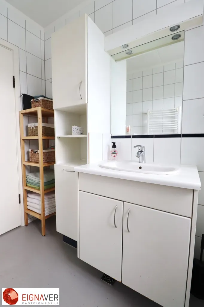 Bagni - Apartment with Sea View in Akureyri
