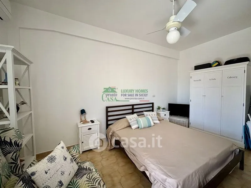 Chambres - Rented Trilocale with Sea View in Ragusa