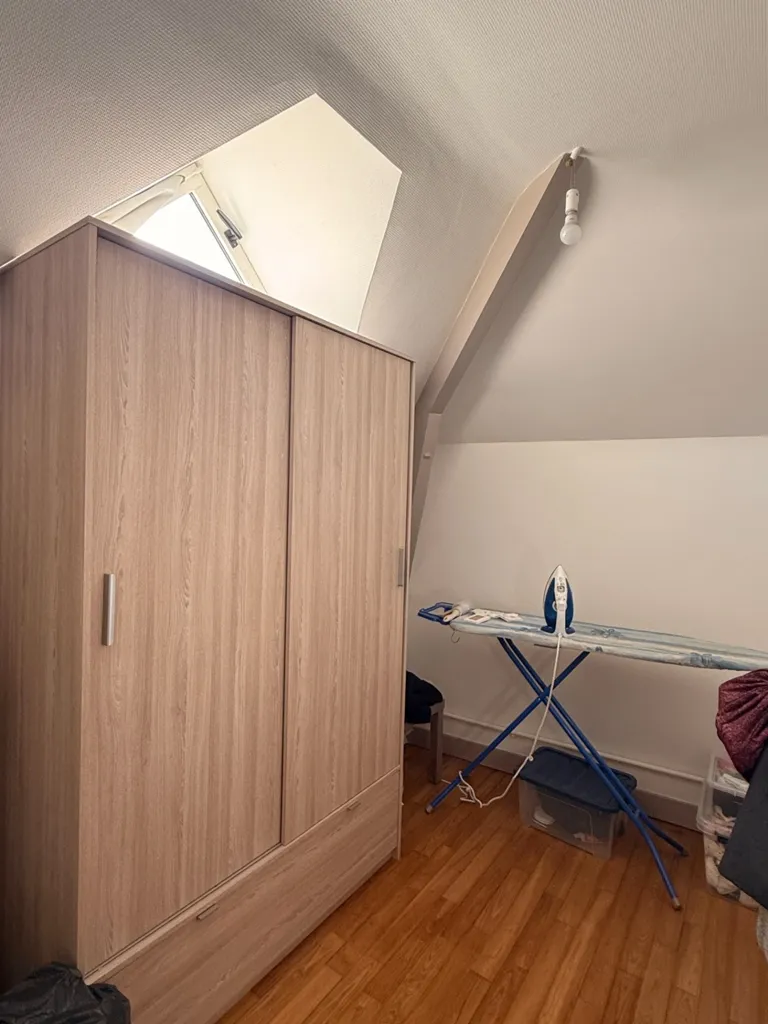 Chambres - Appartement T3 avec Parking en Centre-Ville de Guéret