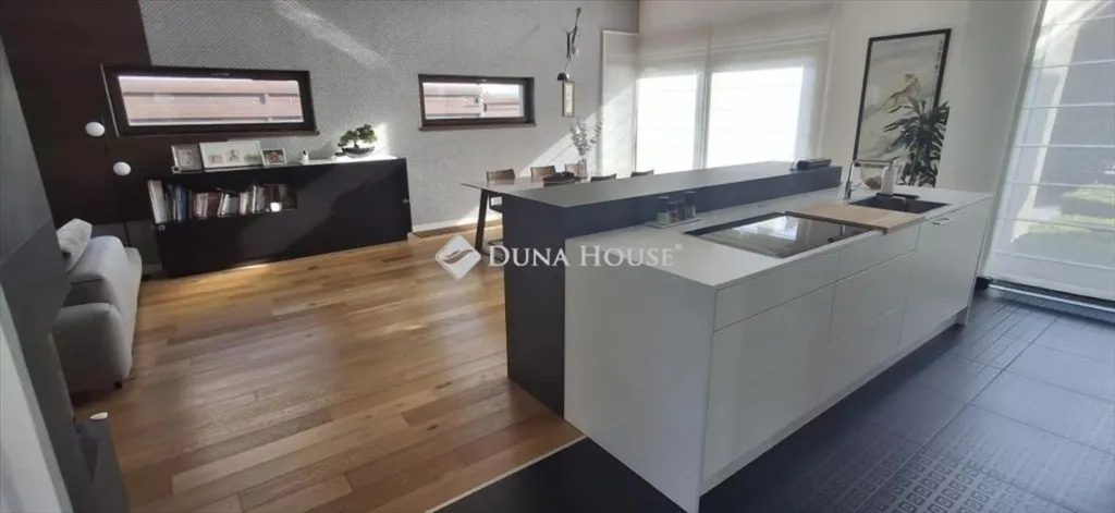 Cucina - Premium House with Mediterranean Panel in Dunaharaszti