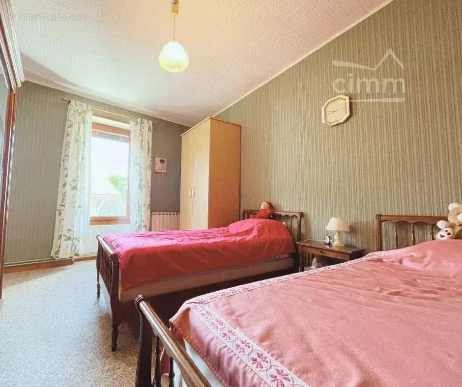 Magamistoad - Charming Village House with Courtyard in St Rambert
