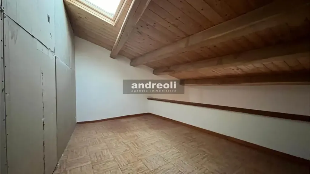 Toad - Central Studio with Mansard in Cupramontana