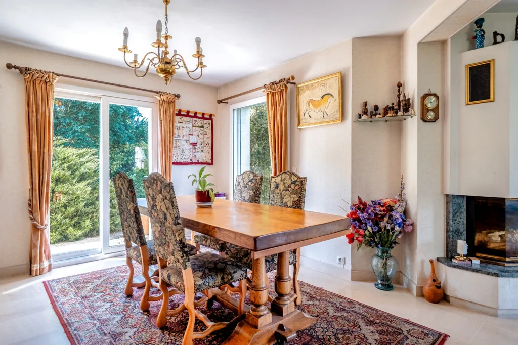 Salle à manger - Maison d'Architecte Lumineuse avec Dépendance à Verrières-le-Buisson