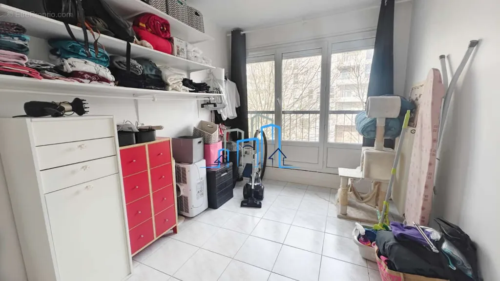 Lavanderia - Bright 3-Bed Flat with Balcony in Alfortville
