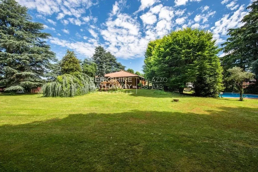 Jardin - Luxury Villa with Pool in Cassano Magnago