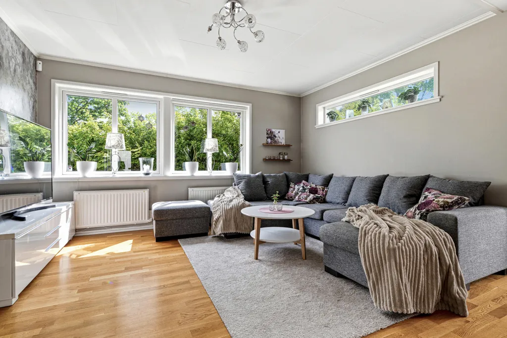 Séjour - Corner Plot Villa with Glassed Veranda in Herrestad