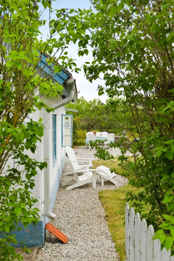 Aed - Charming Gotland House with History in Othem