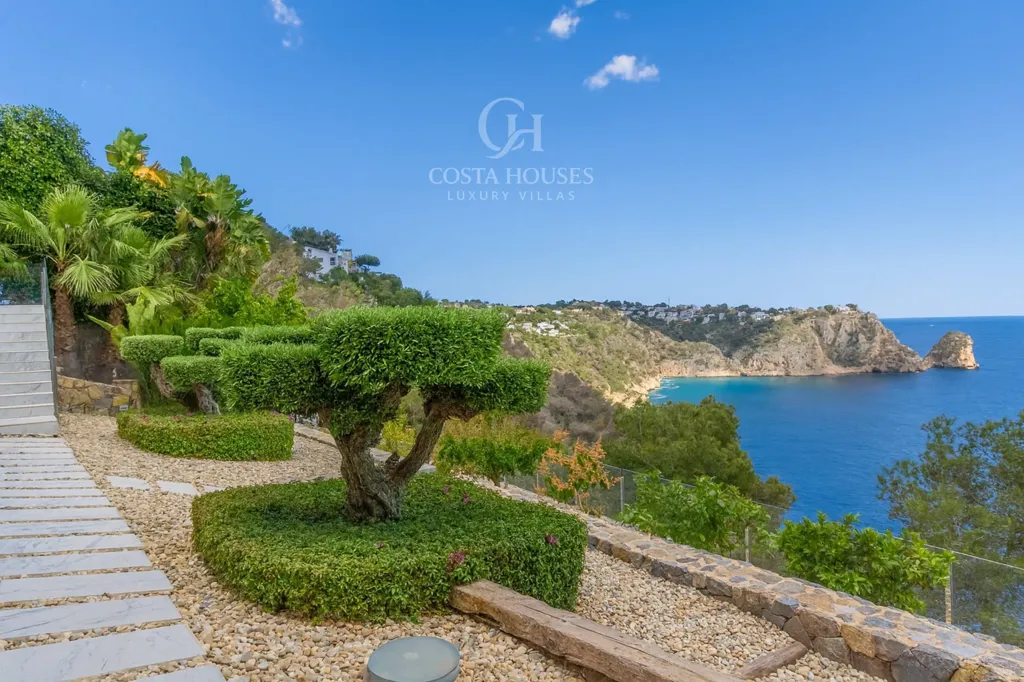 Terrass - Contemporary Villa with Seafront Views in Jávea