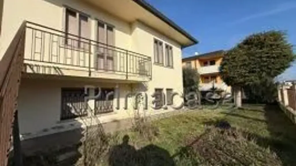 Exterior - Villa with Private Garden in Legnago